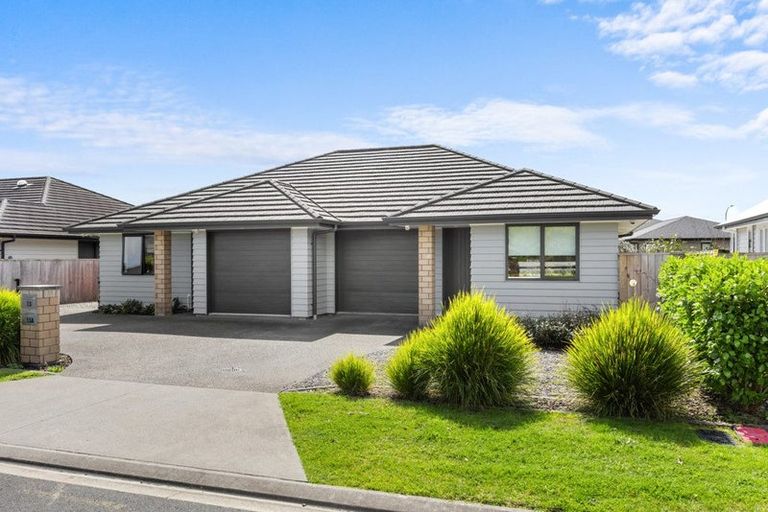 Photo of property in 13 Leebank Crescent, Riverhead, 0820