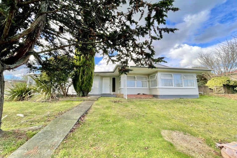 Photo of property in 1 Kotare Place, Tokoroa, 3420