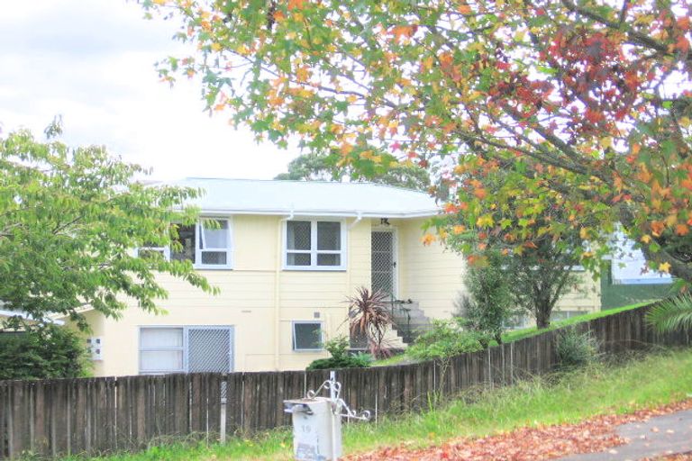 Photo of property in 17 Dellwood Avenue, Henderson, Auckland, 0612