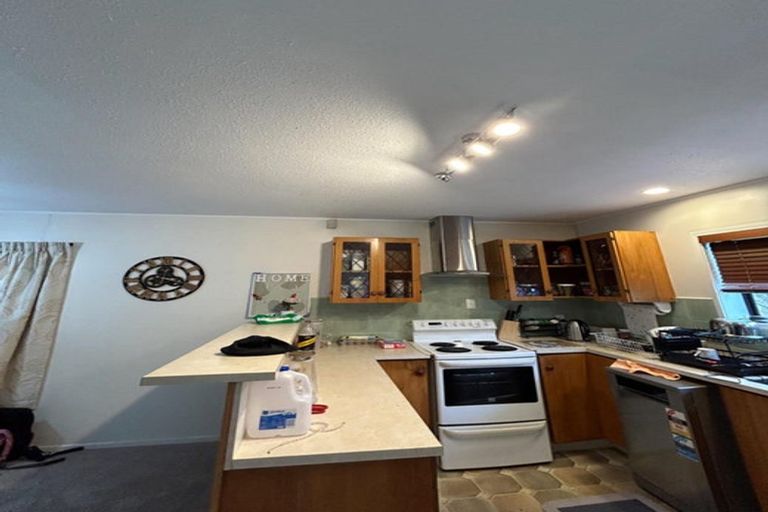 Photo of property in 102 Marina View Drive, West Harbour, Auckland, 0618