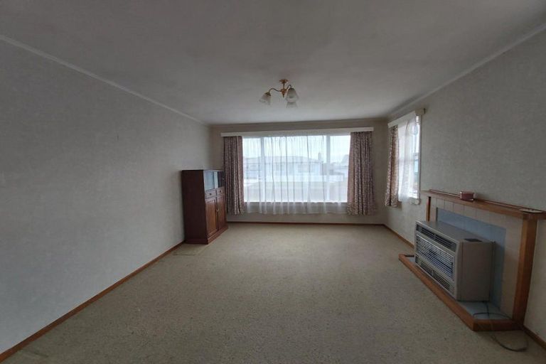 Photo of property in 6 Murray Avenue, Hawera, 4610