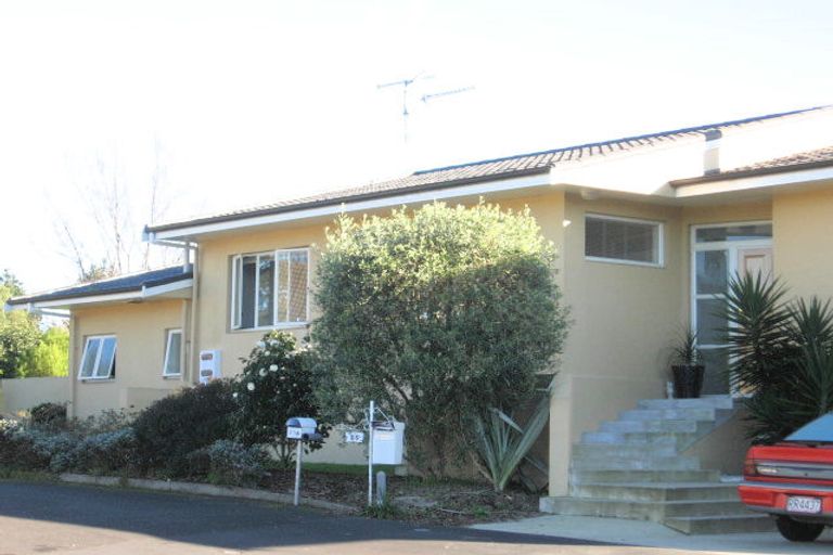 Photo of property in 25 Kelvin Place, Hamilton East, Hamilton, 3216