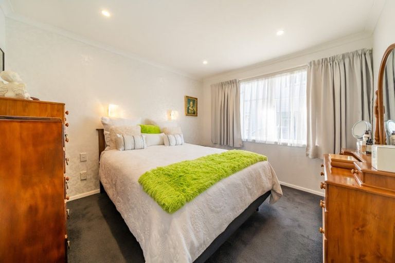 Photo of property in 6 Routley Crescent, Elderslea, Upper Hutt, 5018