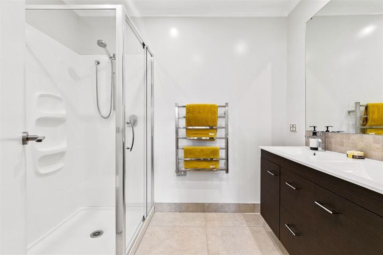 Photo of property in 99 Hobsonville Point Road, Hobsonville, Auckland, 0616