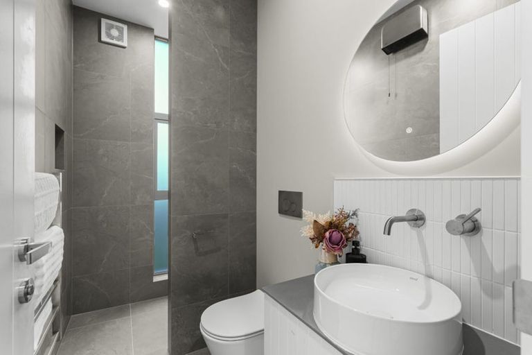 Photo of property in 4/42 Browns Road, St Albans, Christchurch, 8014