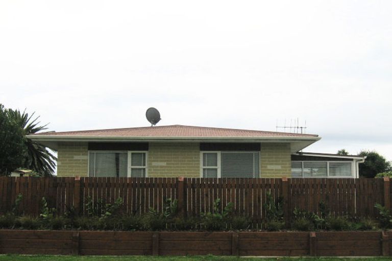 Photo of property in 12a Teoti Street, Paraparaumu Beach, Paraparaumu, 5032