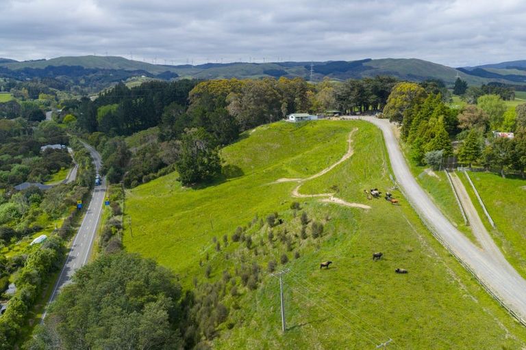 Photo of property in 158 Pahiatua Aokautere Road, Aokautere, 4471