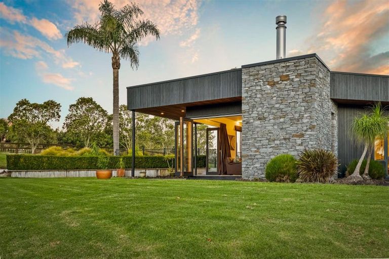 Photo of property in 206 Trigg Road, Kumeu, 0891