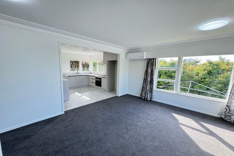 Photo of property in 2/73 Lake Road, Northcote, Auckland, 0627