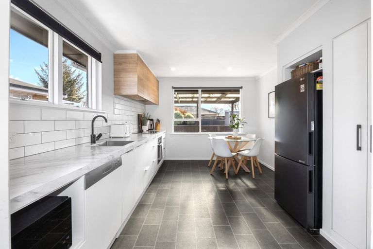 Photo of property in 12 Rosanna Place, Aranui, Christchurch, 8061