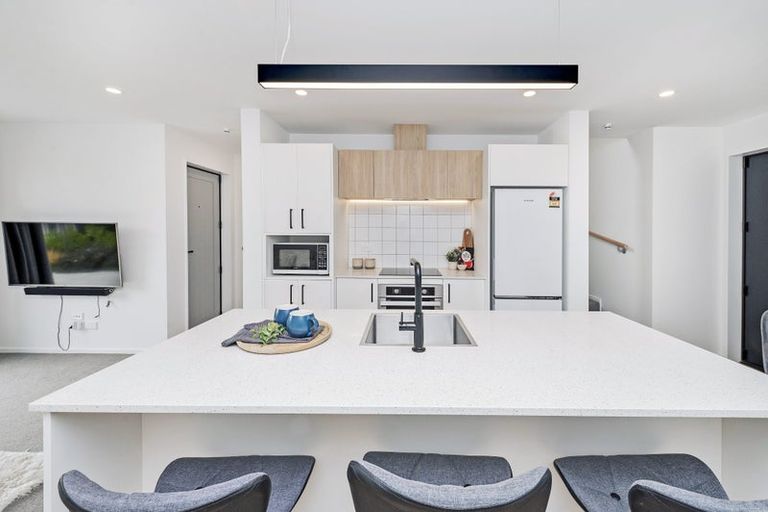 Photo of property in 12 Miromiro Street, Broomfield, Christchurch, 8042