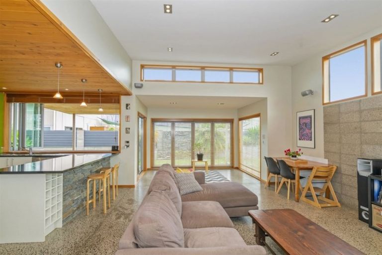Photo of property in 20 Pacific Place, Whitianga, 3510