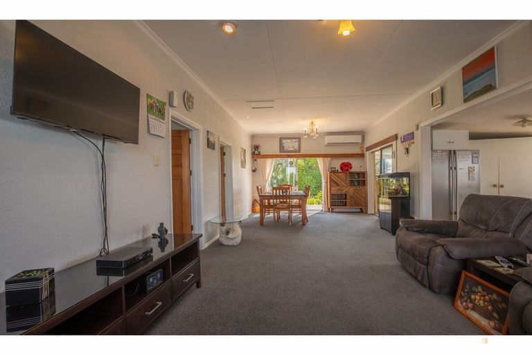 Photo of property in 347 Waimate Highway, Saint Andrews, Timaru, 7971