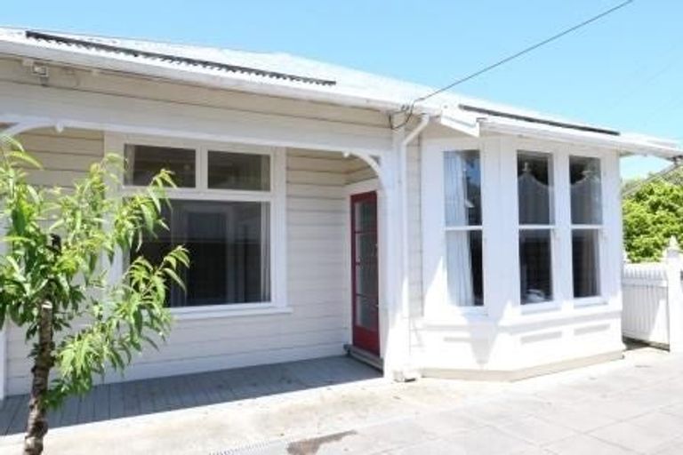 Photo of property in 35 Disley Street, Highbury, Wellington, 6012