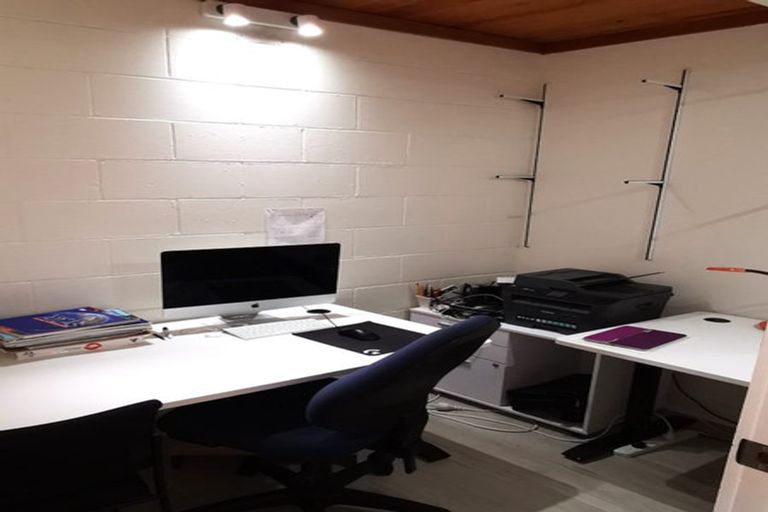 Photo of property in 50 Girrahween Drive, Totara Vale, Auckland, 0629