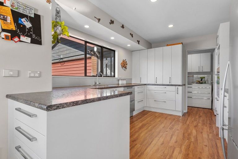 Photo of property in 17 Coleridge Place, Stoke, Nelson, 7011