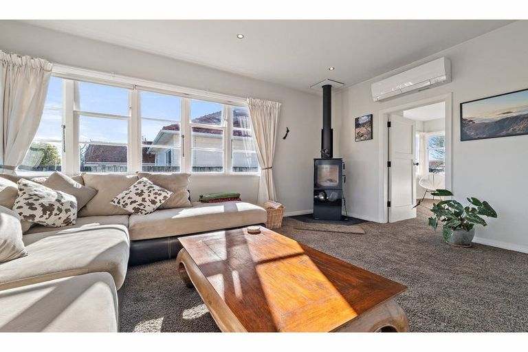 Photo of property in 58 Wilsons Road, Saint Martins, Christchurch, 8022