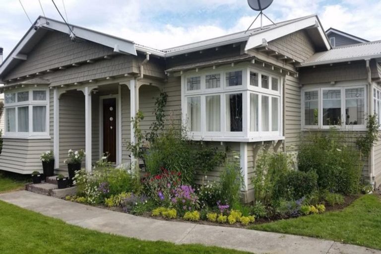 Photo of property in 60 Martin Avenue, Beckenham, Christchurch, 8023