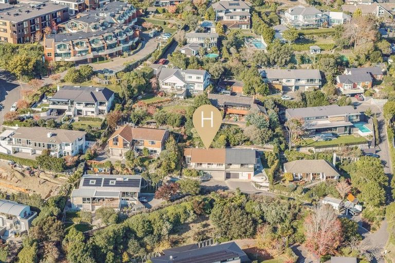 Photo of property in 7b Karitane Drive, Cashmere, Christchurch, 8022
