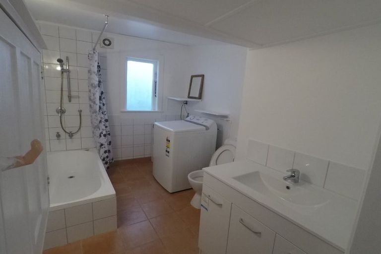 Photo of property in 177 Tasman Street, Mount Cook, Wellington, 6021