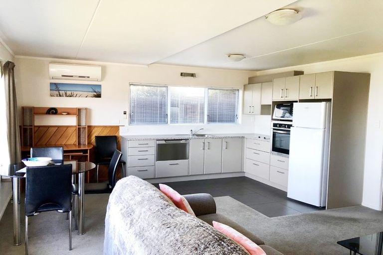 Photo of property in 2 Ormiston Road, Onerahi, Whangarei, 0110