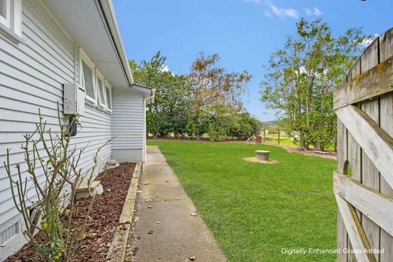 Photo of property in 54 Kuku Beach Road, Kuku, Levin, 5570