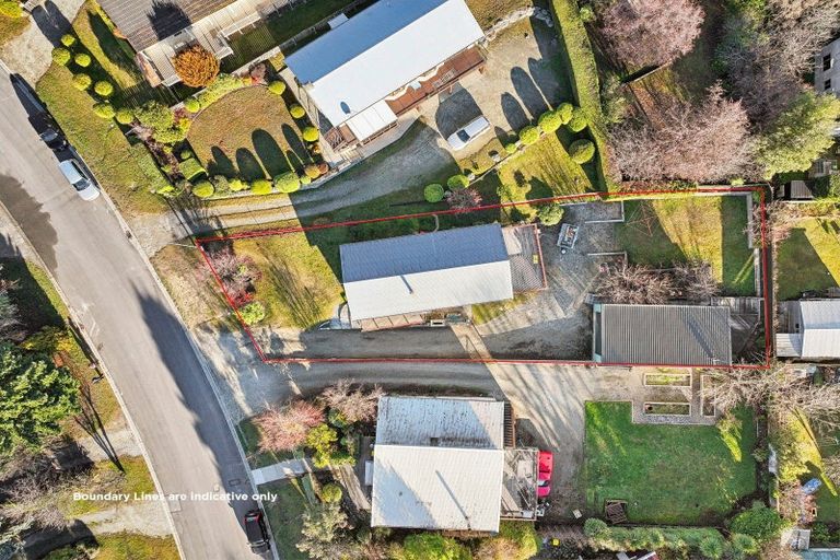 Photo of property in 37 Hunter Crescent, Wanaka, 9305