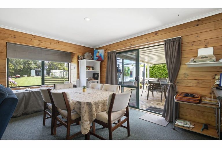 Photo of property in 135 Kitchener Road, Waiuku, 2123