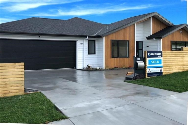 Photo of property in 80 Harvest Avenue, Orewa, 0931