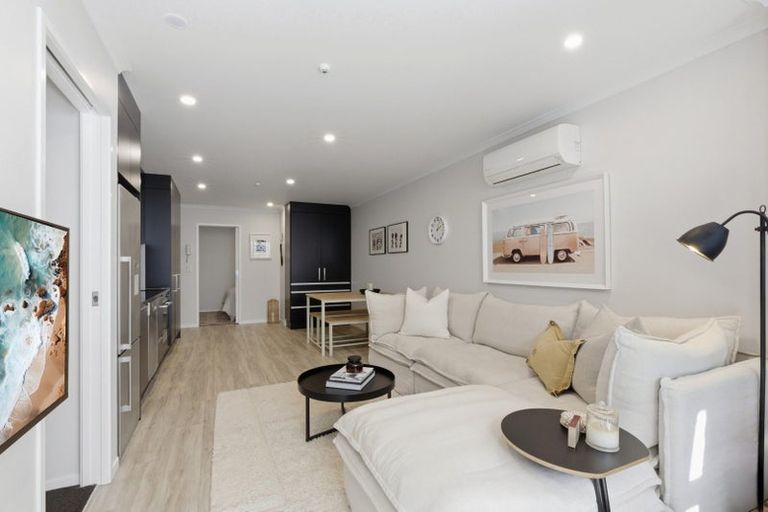 Photo of property in 2/19 Victoria Road, Mount Maunganui, 3116