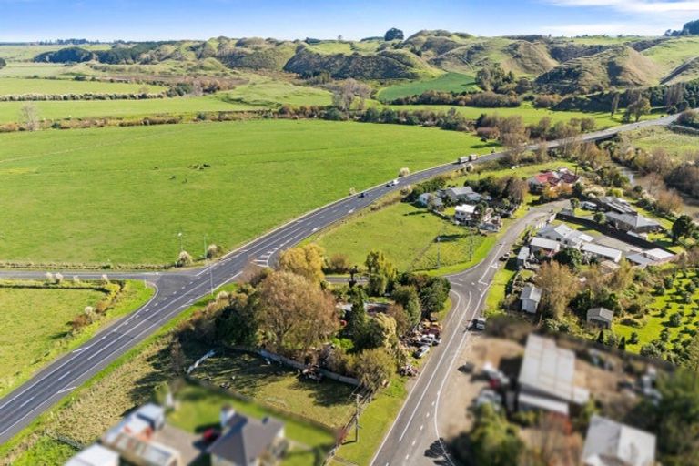Photo of property in 33 Whangaehu Village Road, Whangaehu, Wanganui, 4581