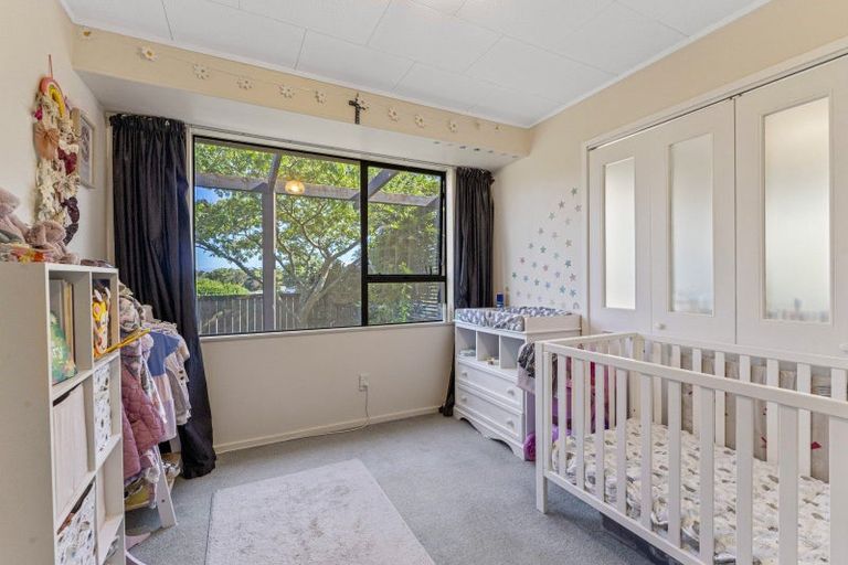 Photo of property in 82 Langdale Avenue, Paraparaumu, 5032