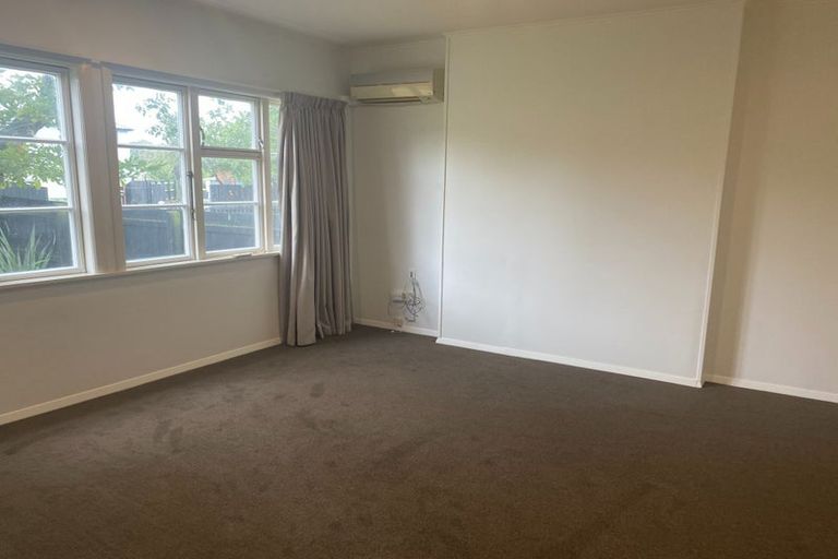 Photo of property in 19 Attlee Crescent, Bryndwr, Christchurch, 8053