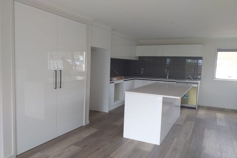 Photo of property in 2 Emerald Avenue, Rosehill, 2113