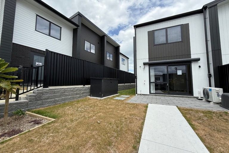 Photo of property in 1/4 Limestone Drive, Hobsonville, Auckland, 0616