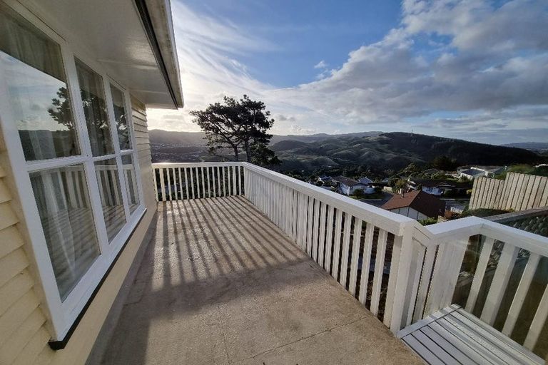 Photo of property in 12a Maraval Crescent, Grenada Village, Wellington, 6037