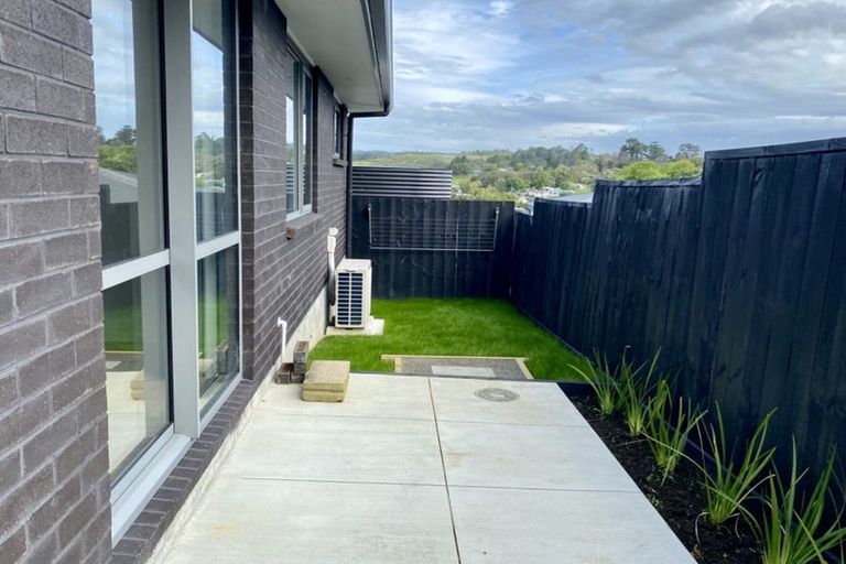 Photo of property in 6a Forlong Rise, Helensville, 0800