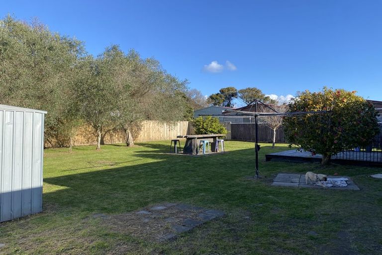 Photo of property in 14 Buckley Grove, Paraparaumu, 5032