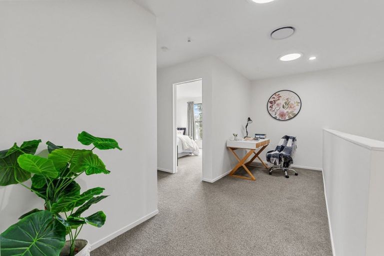 Photo of property in 14 Windfola Parkway, Takanini, 2112