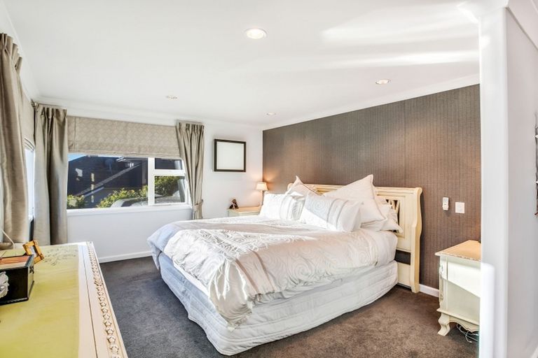 Photo of property in 17 Hinau Street, New Lynn, Auckland, 0600