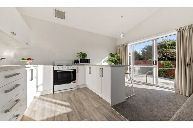 Photo of property in 61 Landsdowne Terrace, Cashmere, Christchurch, 8022
