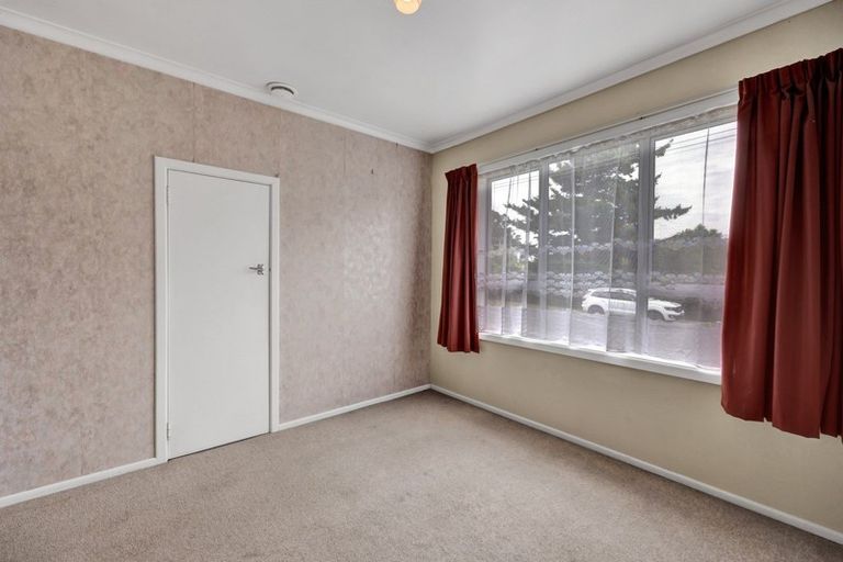 Photo of property in 1 Falstaff Street, Stratford, 4332