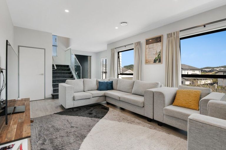 Photo of property in 4 Tendril Court, Orewa, 0931