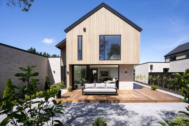 Photo of property in 1c Taunton Green, Papanui, Christchurch, 8052