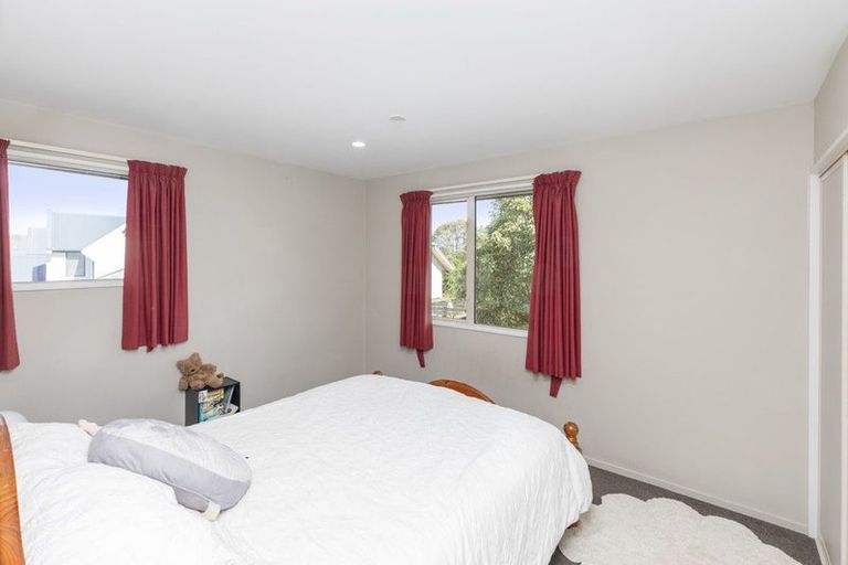Photo of property in 56 Blue Gum Place, New Brighton, Christchurch, 8083