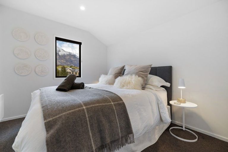 Photo of property in 3a Rannoch Drive, Jacks Point, Queenstown, 9371