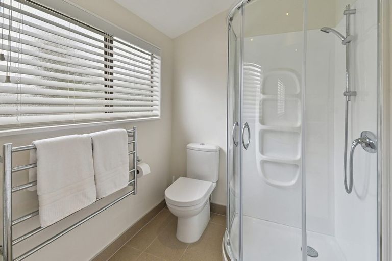 Photo of property in 10 Dalkeith Place, Opaheke, Papakura, 2113