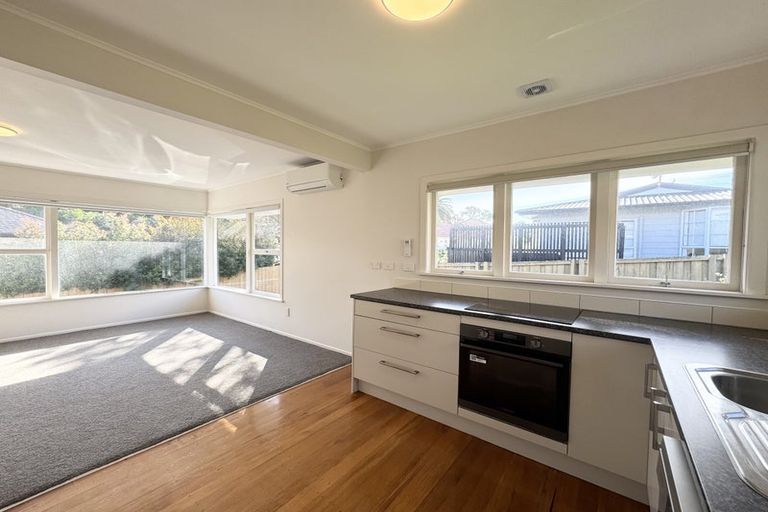 Photo of property in 1/45a Northboro Road, Belmont, Auckland, 0622