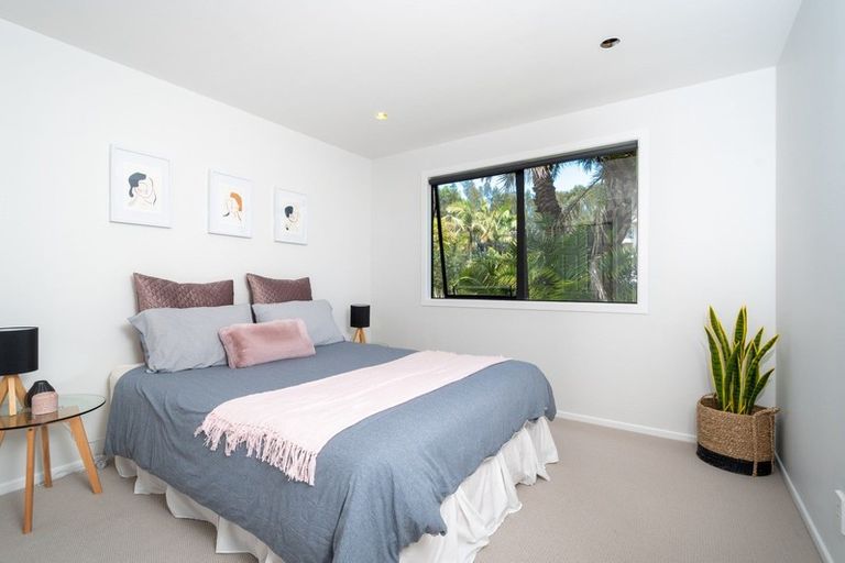 Photo of property in 24a Cambridge Road, Riverhead, 0820