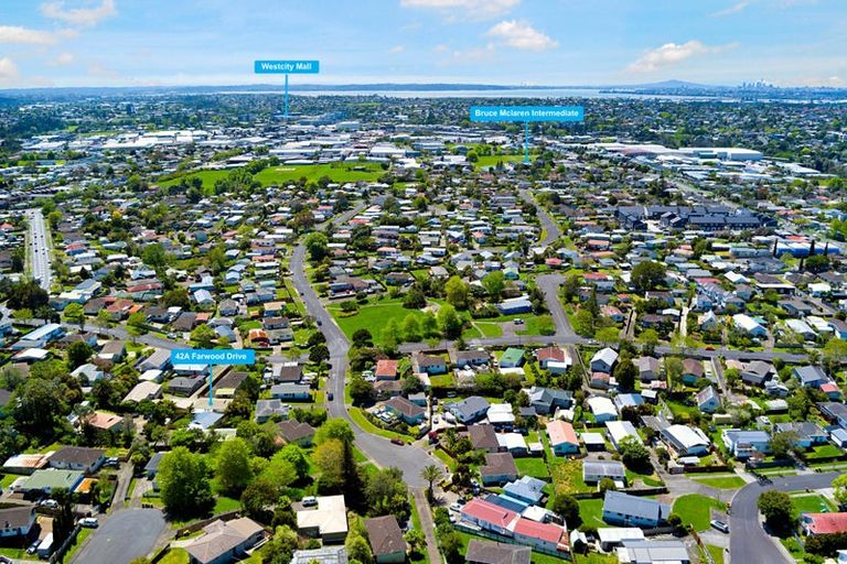 Photo of property in 42a Farwood Drive, Henderson, Auckland, 0612